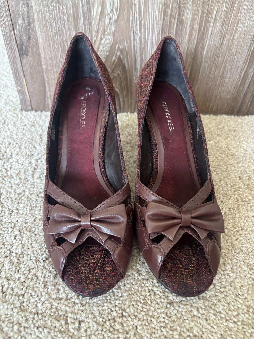 Aerosoles Brown Bow Peep Toe Pumps Paisley Fabric Stiletto Heels Retro Academia